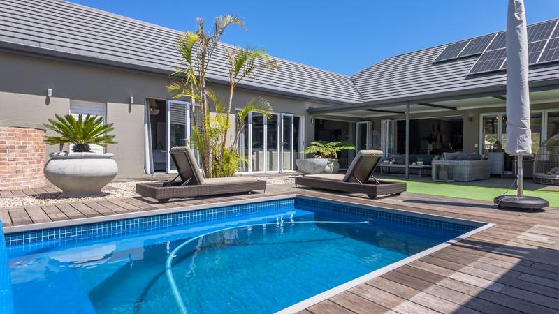 5 Bedroom Property for Sale in Num Num Cape Estate Western Cape